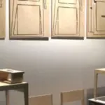 Arriva Chairkit: appendi la sedia al muro