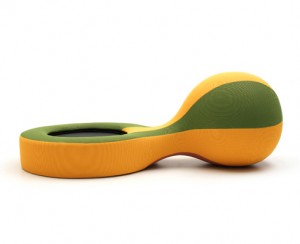 Sneaker, stravaganze da Campeggi formato pouf