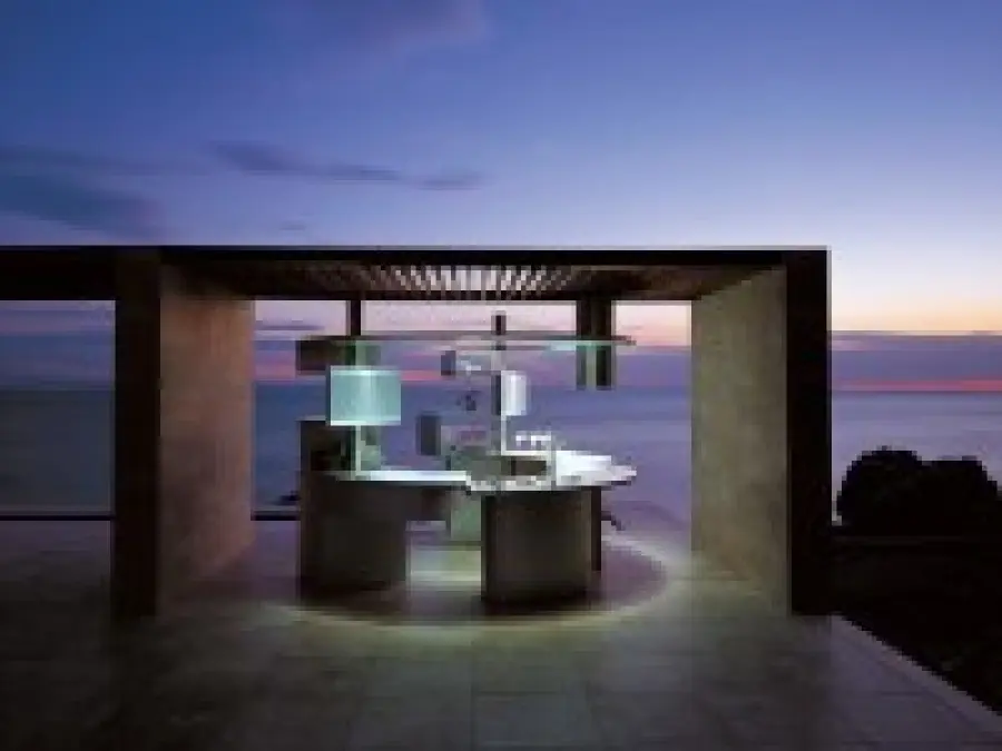 Acropolis, cucina ad isola futuristica