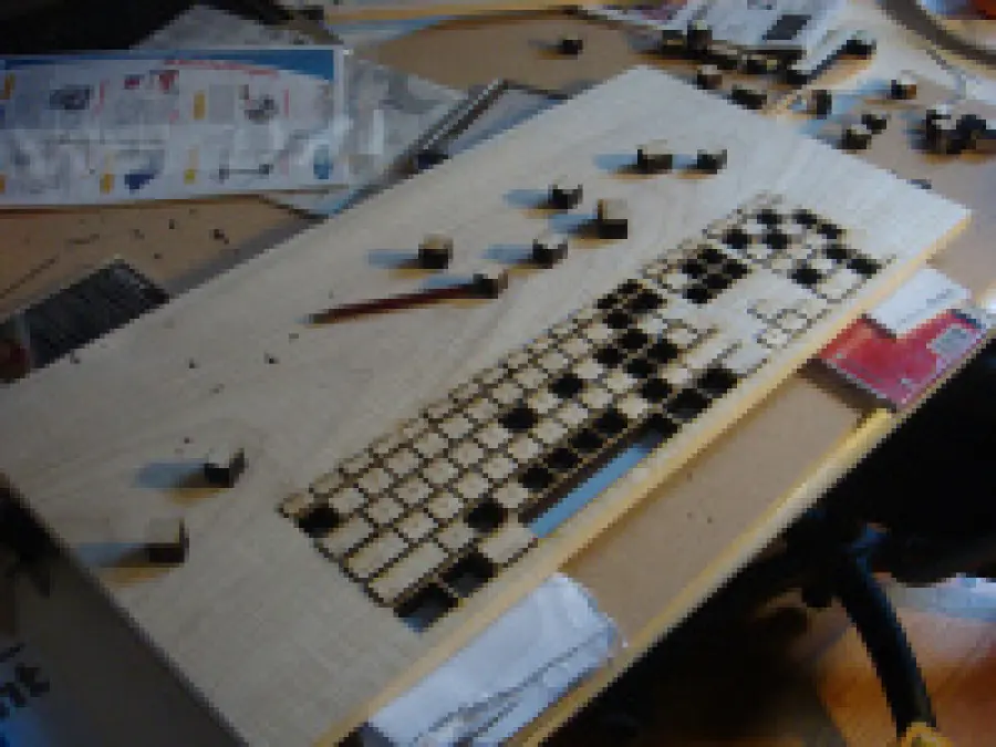 Caro diario versione 2.0: la scrivania col laptop incorporato