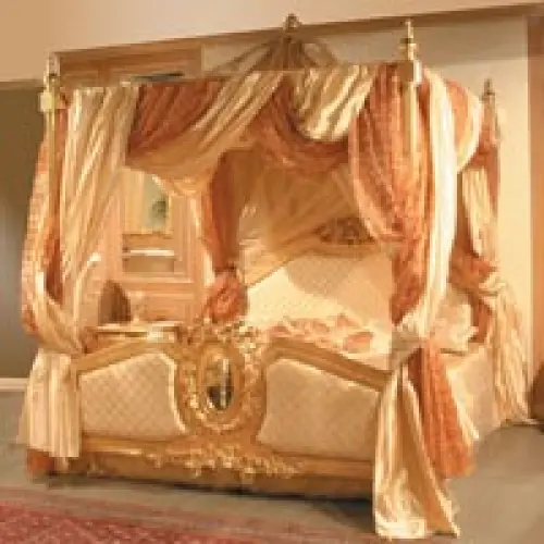 Il letto a baldacchino
