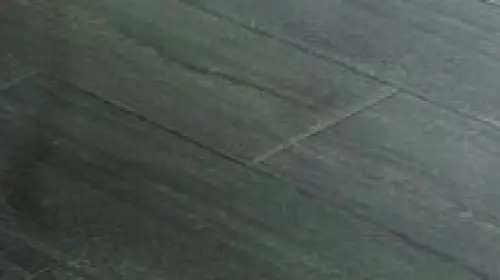 La magia del pavimento in legno o la praticità di un pavimento in ceramica?
