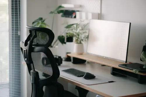 Salute in ufficio, l’impatto della sedia ergonomica