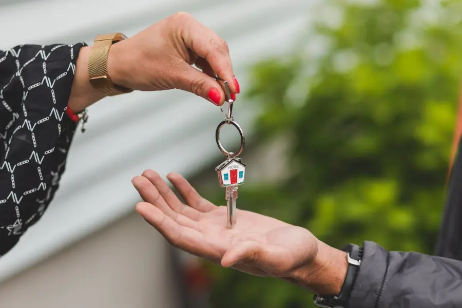 Attività in vendita a Bologna: come trovare un acquirente? Ecco le prime fasi determinanti