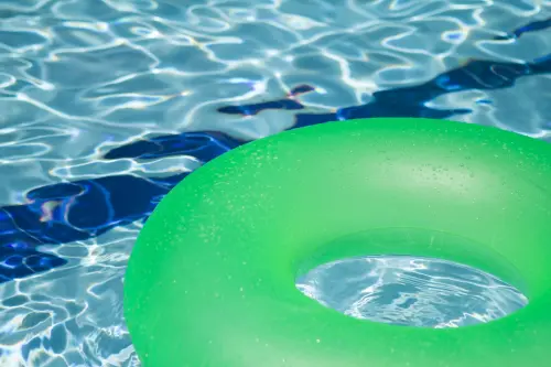 Come evitare infezioni in piscina? I prodotti da utilizzare
