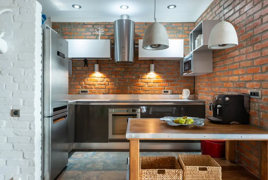 Il fascino discreto e antico delle cucine in muratura