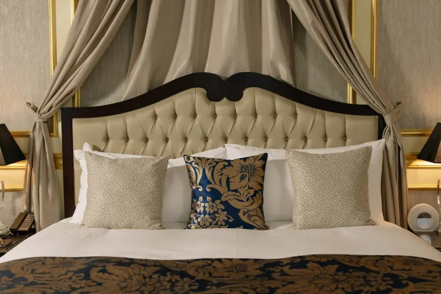 Hotel: come arredare una camera con un arredamento classico