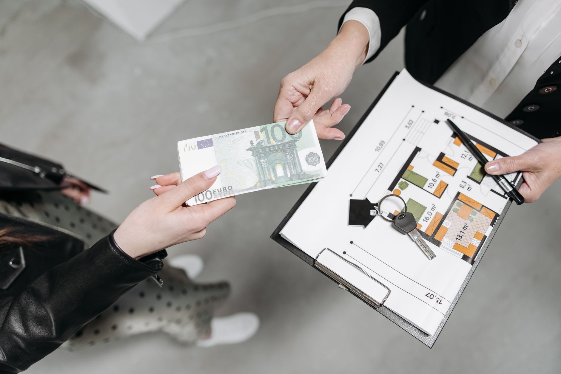 Comprare casa da ristrutturare: le verifiche pre-rogito